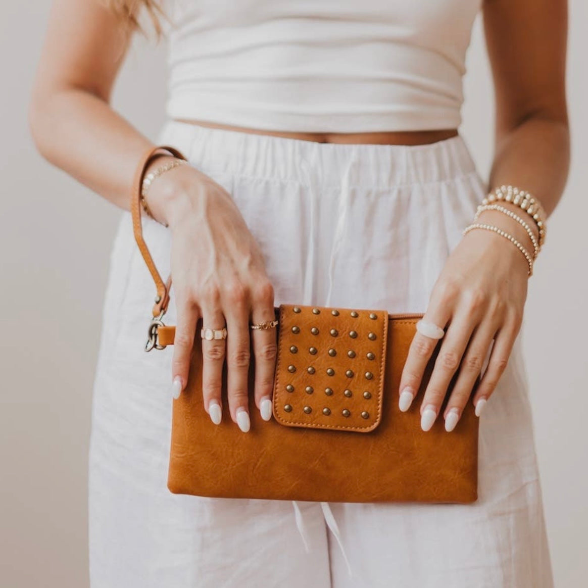 Riviera Maya Rivet Clutch