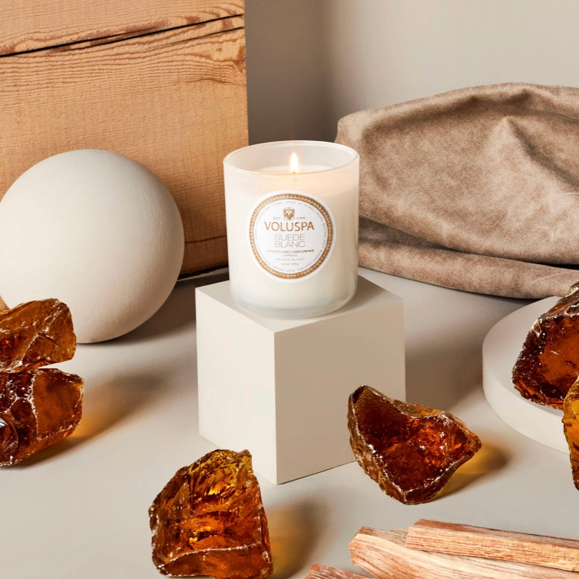 Voluspa Suede Blanc Classic Boxed Candle
