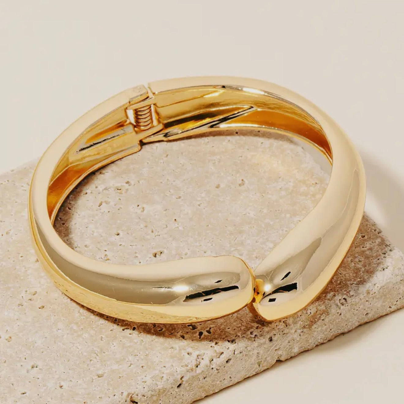 Rounded Edge Metallic Hinge Bangle Bracelet