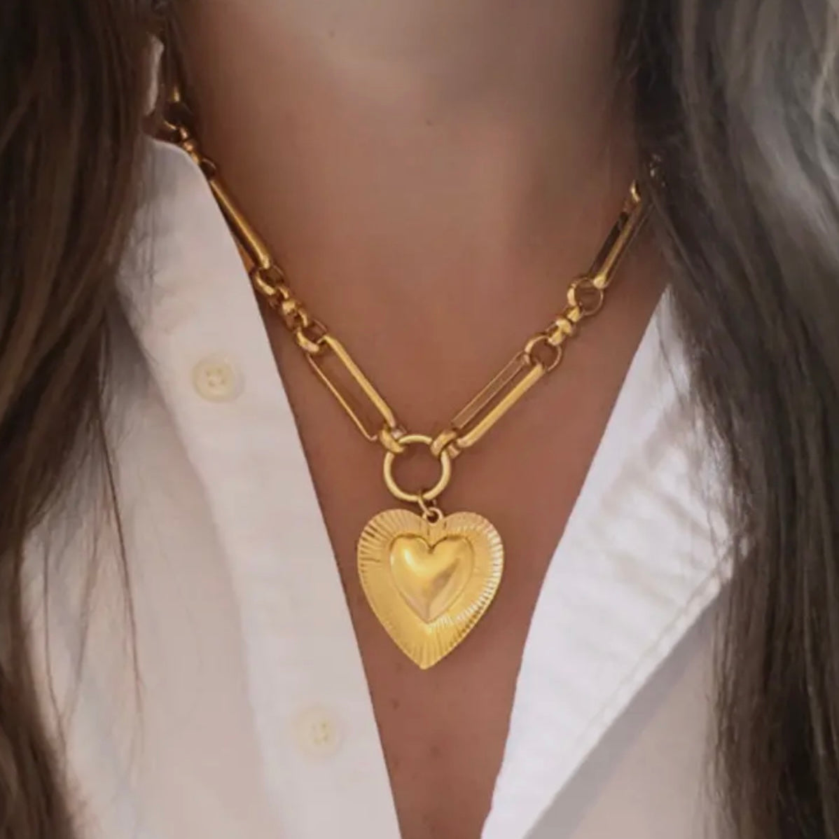 Etched Heart Chunky Chain Statement Necklace