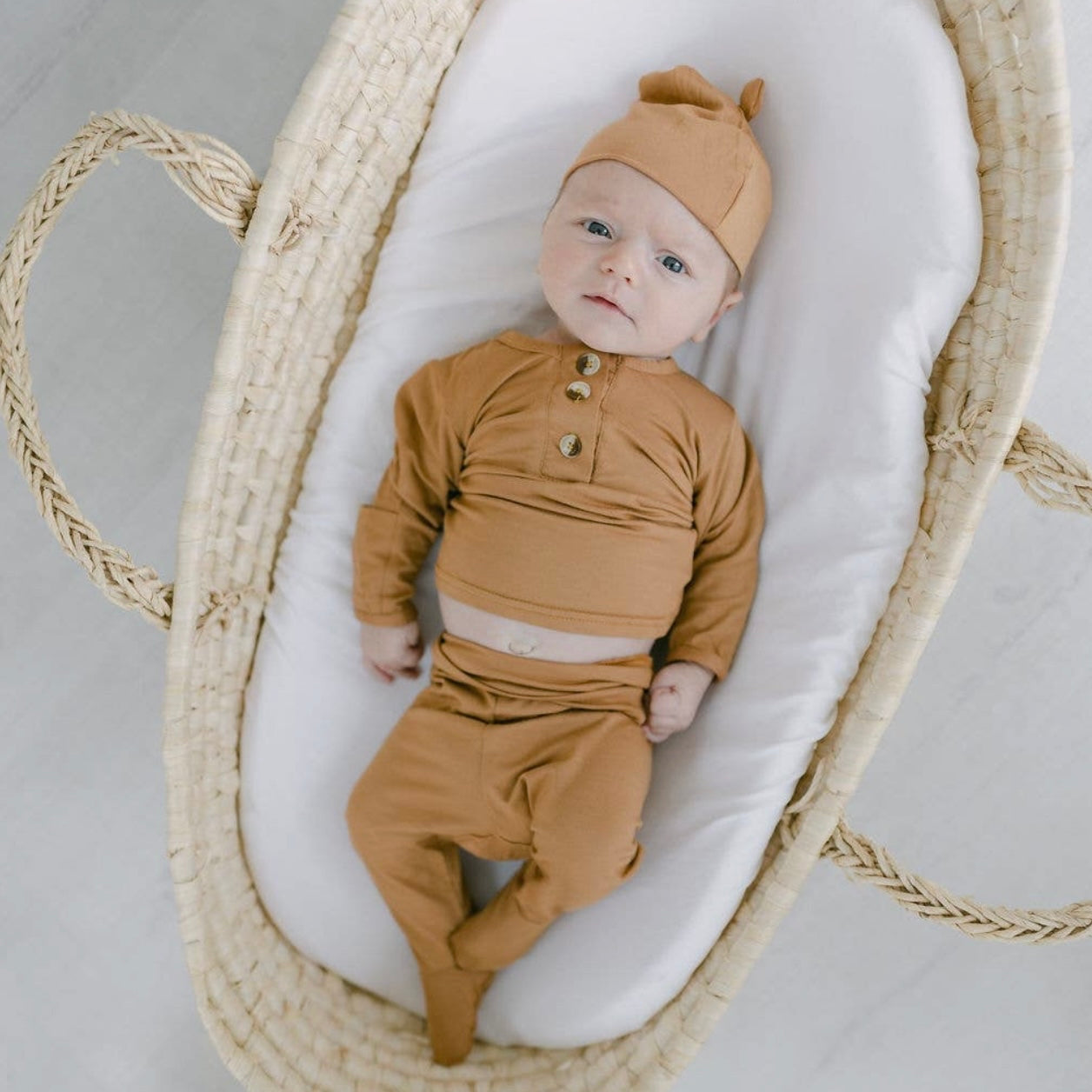 Top & Bottom Baby Outfit