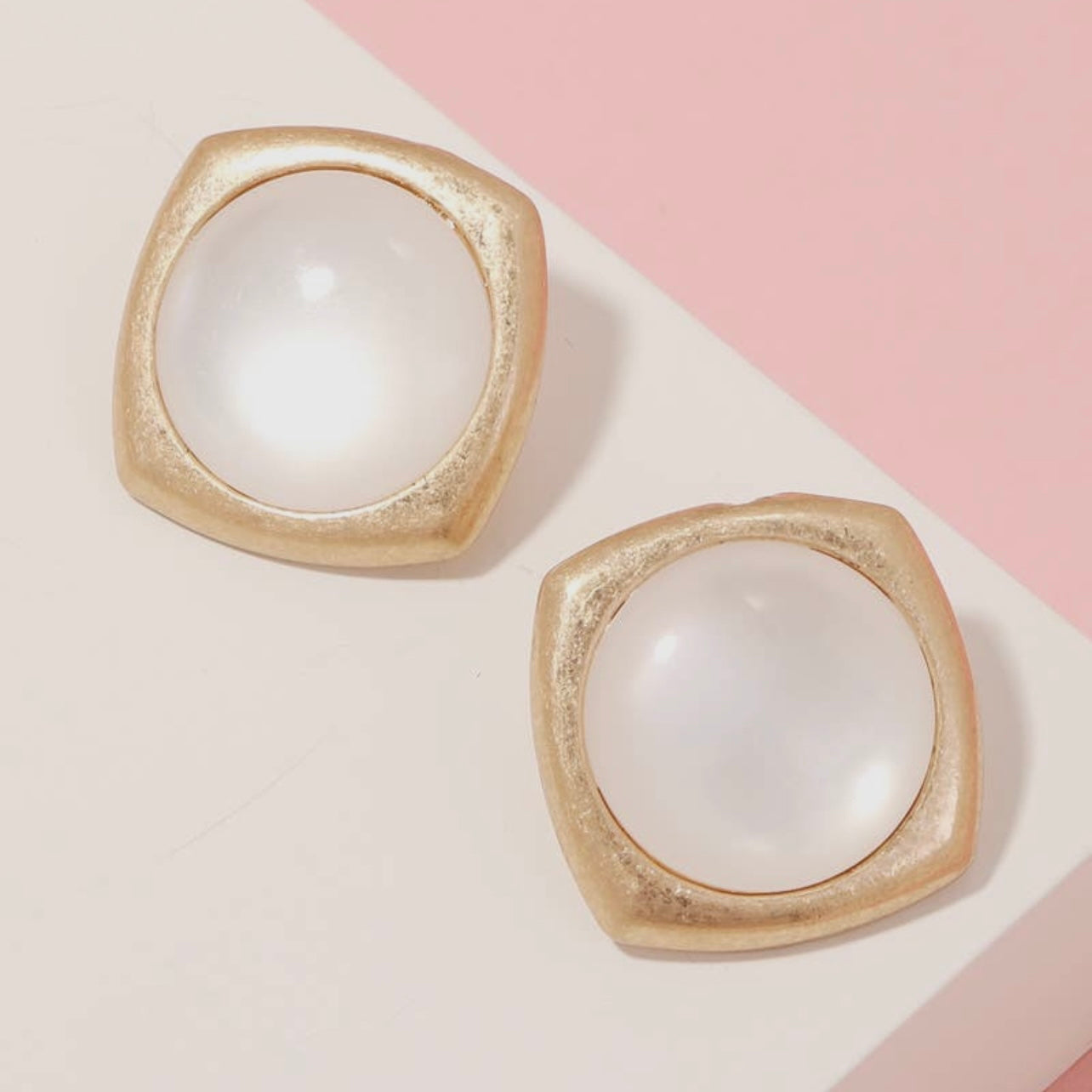 Square Link Round Resin Stud Earrings